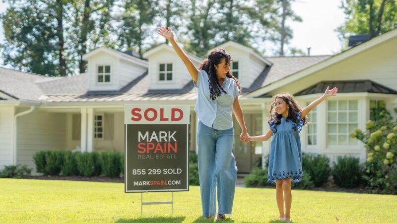 Navigating the Digital Landscape: The Vital Role of Real Estate Agents
