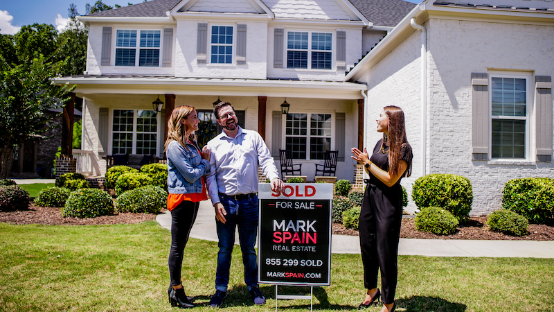 Our clients, Kelly and Christy, were our top priority and were able to sell their home fast and hassle-free.